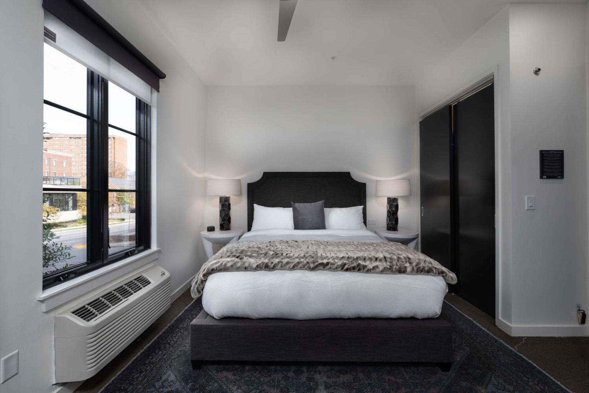121 Hotel By Avantstay Chic Modern Hotel In Нашвил Екстериор снимка