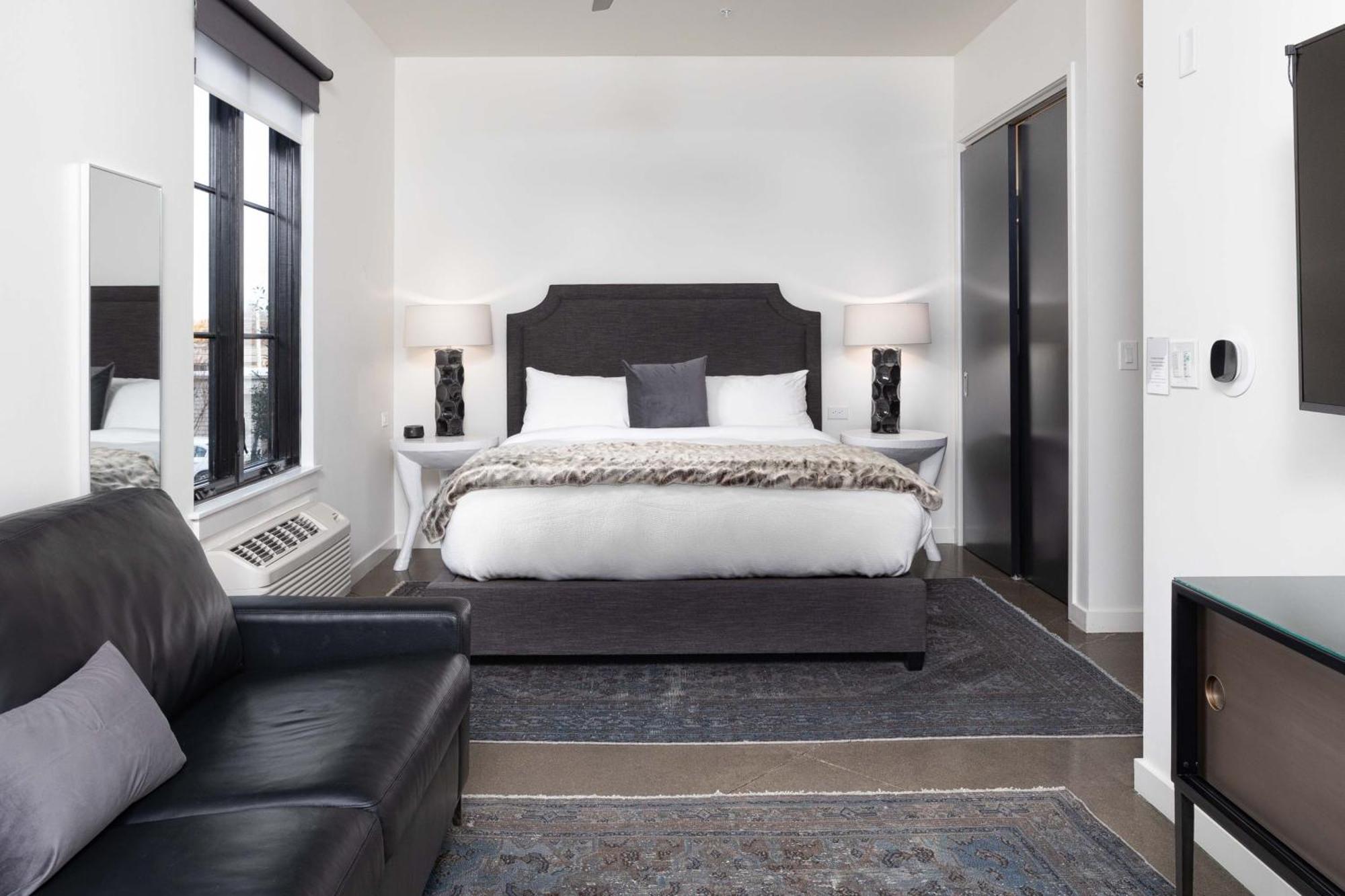 121 Hotel By Avantstay Chic Modern Hotel In Нашвил Екстериор снимка