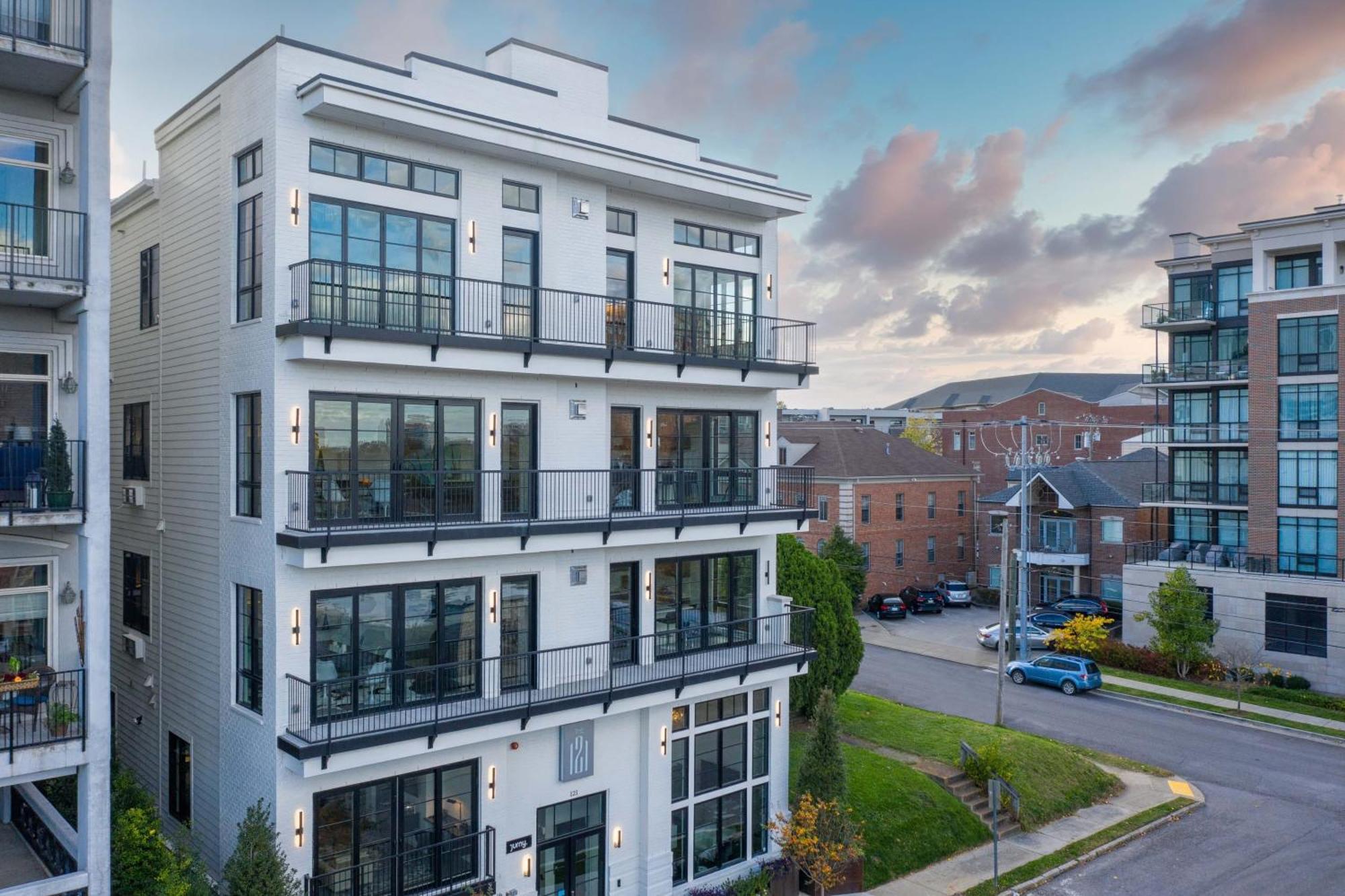 121 Hotel By Avantstay Chic Modern Hotel In Нашвил Екстериор снимка