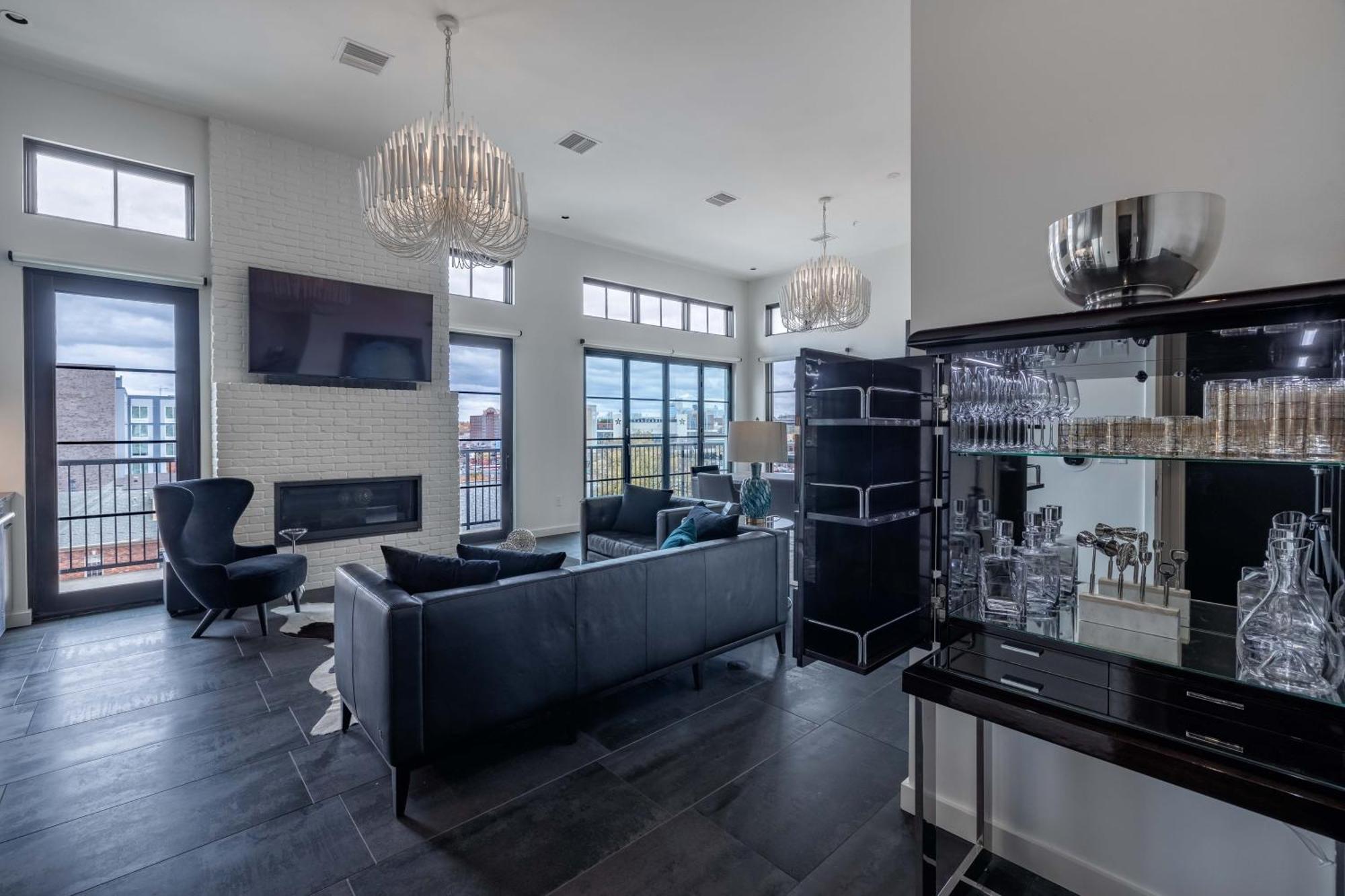 121 Hotel By Avantstay Chic Modern Hotel In Нашвил Екстериор снимка