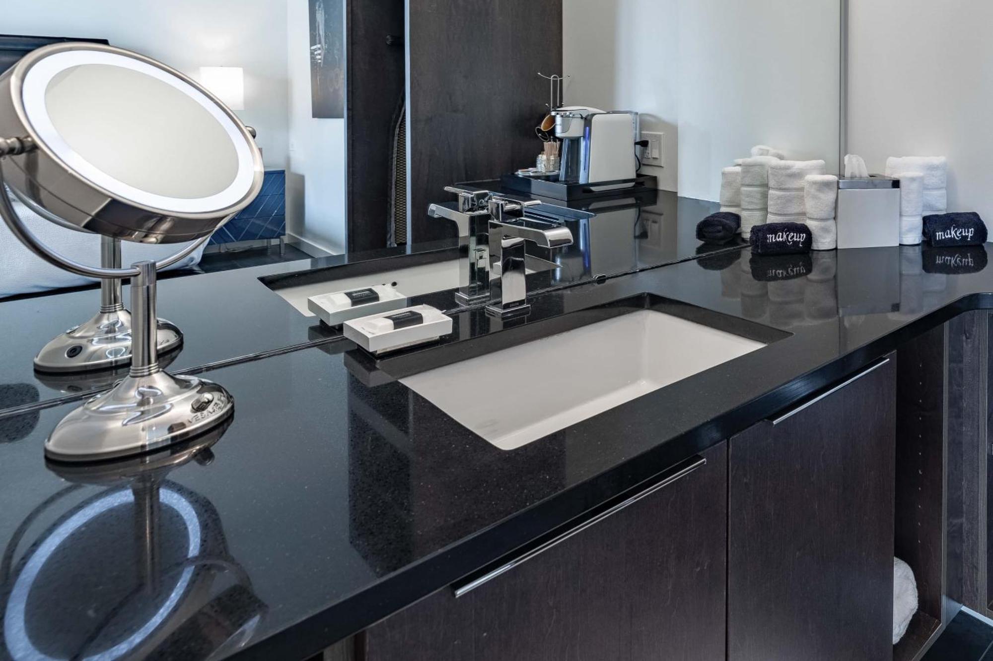 121 Hotel By Avantstay Chic Modern Hotel In Нашвил Екстериор снимка