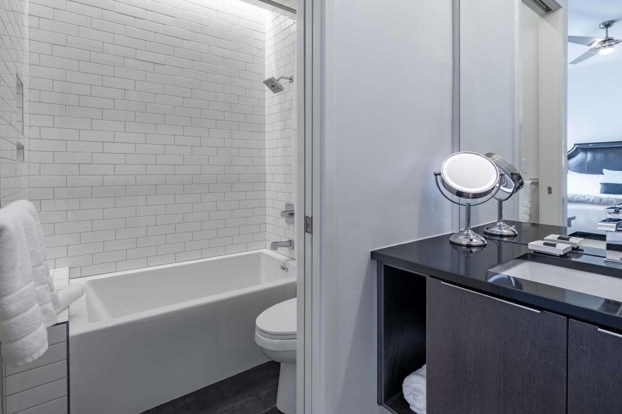 121 Hotel By Avantstay Chic Modern Hotel In Нашвил Екстериор снимка